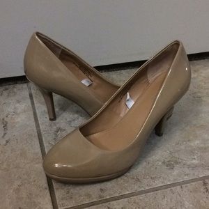 Neural high heels